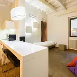 Rent 1 bedroom apartment of 60 m² in Florence