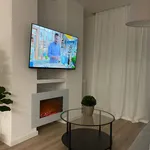 Rent 5 bedroom apartment of 80 m² in Barcelona