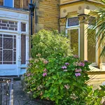 Rent 2 bedroom flat of 138 m² in Harrogate