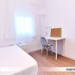 Rent 4 bedroom apartment in Seville