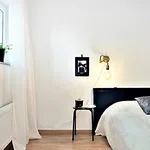 Rent 1 bedroom apartment of 40 m² in Malmo