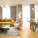 Rent 1 bedroom apartment of 840 m² in Vienna