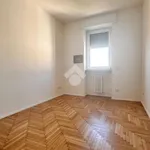 Rent 5 bedroom apartment of 150 m² in Milano