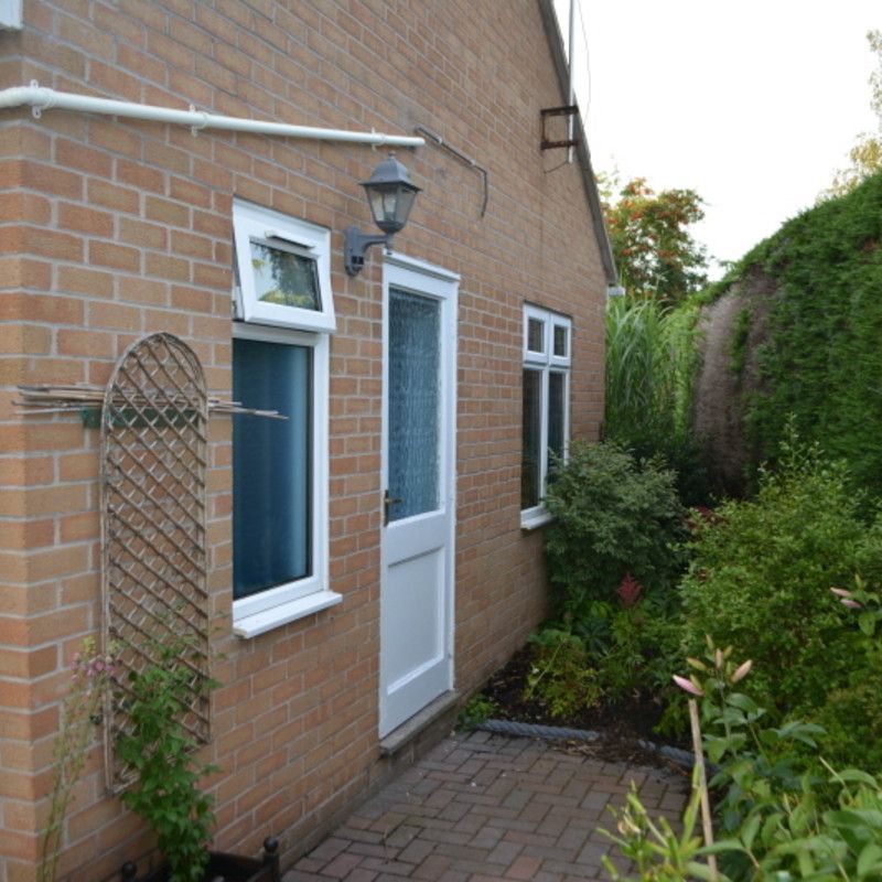Friendly and comfortable home. (Has a House) Cold Moss Heath