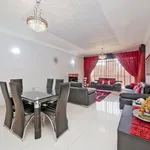 Rent 3 bedroom apartment of 4465 m² in Johannesburg