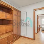 Alquilo 3 dormitorio apartamento de 81 m² en Oviedo