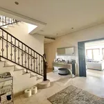 Rent 5 bedroom house of 599 m² in Dubai