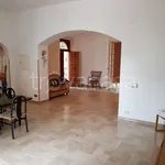 Rent 6 bedroom house of 280 m² in Maruggio