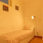 Rent a room of 160 m² in Lisboa