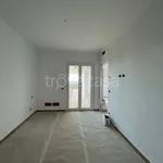 Rent 2 bedroom apartment of 50 m² in Bari