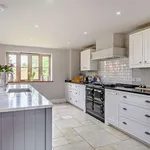 Rent 5 bedroom house in South East England