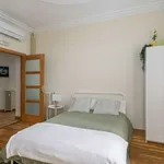 Rent a room of 190 m² in madrid