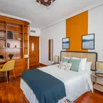 Rent 7 bedroom apartment in Madrid