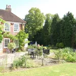 Rent 5 bedroom house in South East England