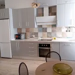 Rent 5 bedroom apartment of 72 m² in Seville