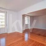 Rent 5 bedroom apartment of 198 m² in Lisbon