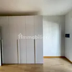 Rent 3 bedroom apartment of 90 m² in Milan