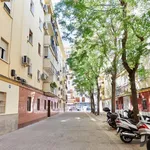 Rent 3 bedroom apartment in Seville