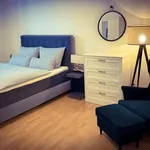 Miete 3 Schlafzimmer wohnung von 100 m² in Frankfurt am Main