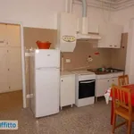 Affitto 3 camera appartamento di 57 m² in Bologna