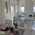 Bilocale arredato con terrazzo Centro