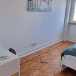 Rent 2 bedroom apartment of 100 m² in lisbon