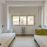 Rent a room of 65 m² in milan