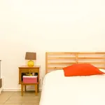 Rent a room in lisbon