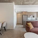 Appartement de 850 m² avec 2 chambre(s) en location à Montréal