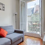 Rent 1 bedroom apartment of 484 m² in Paris