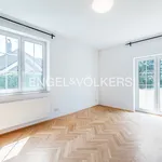 Pronájem domu 610m² s pozemkem 747m²