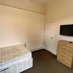 Rent 3 bedroom flat in North East England