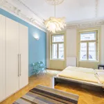 Pronajměte si 3 ložnic/e byt o rozloze 116 m² v Prague