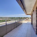 Rent 3 bedroom apartment of 186 m² in Odivelas