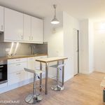 Appartement de 270 m² avec 1 chambre(s) en location à Paris