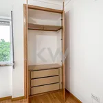 Rent 1 bedroom apartment of 34 m² in Amadora