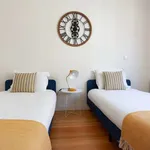 Rent 2 bedroom apartment in Porto