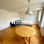 Pronajměte si 3 ložnic/e byt o rozloze 77 m² v Beroun