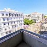 Rent 4 bedroom apartment of 225 m² in Lisbon