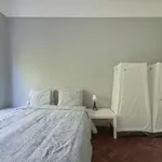 Rent a room in lisbon