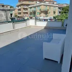 Affitto 3 camera appartamento di 120 m² in Roma