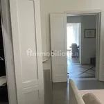 Affitto 5 camera appartamento di 145 m² in Reggio Calabria