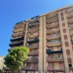 Affitto 5 camera appartamento di 140 m² in Palermo