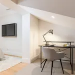 Rent 1 bedroom apartment of 74 m² in Madrid