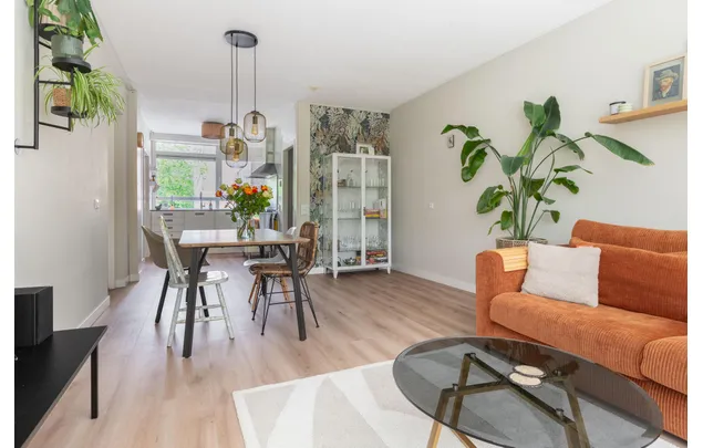 Huur 5 slaapkamer appartement van 102 m² in Landenbuurt