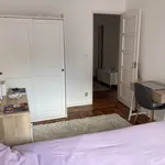 Rent a room of 60 m² in Lisbon