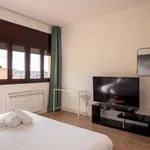 Rent 1 bedroom apartment of 35 m² in Barcelona