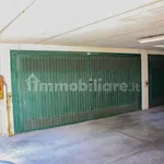 Affitto 3 camera appartamento di 90 m² in Monza