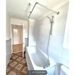 Rent 3 bedroom apartment in South East England