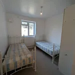 Rent 3 bedroom apartment in London